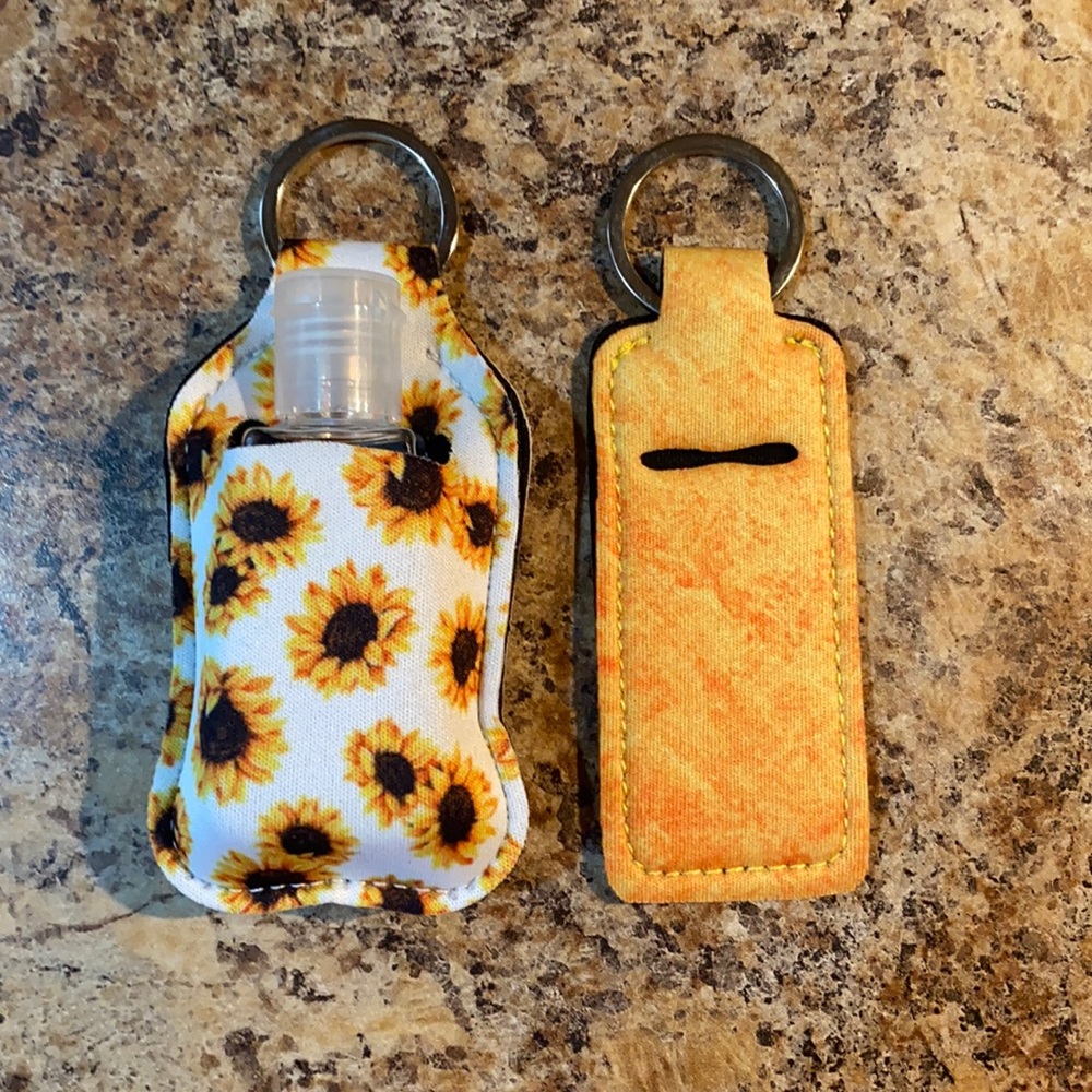Two piece keychain set